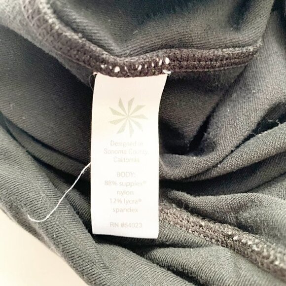 5/$25 Athleta black crop leggings - Small - Picture 12 of 12